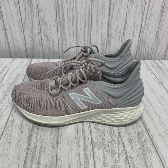 Womens Size 7 New Balance Fresh Foam Sneakers - Picture 3 of 6